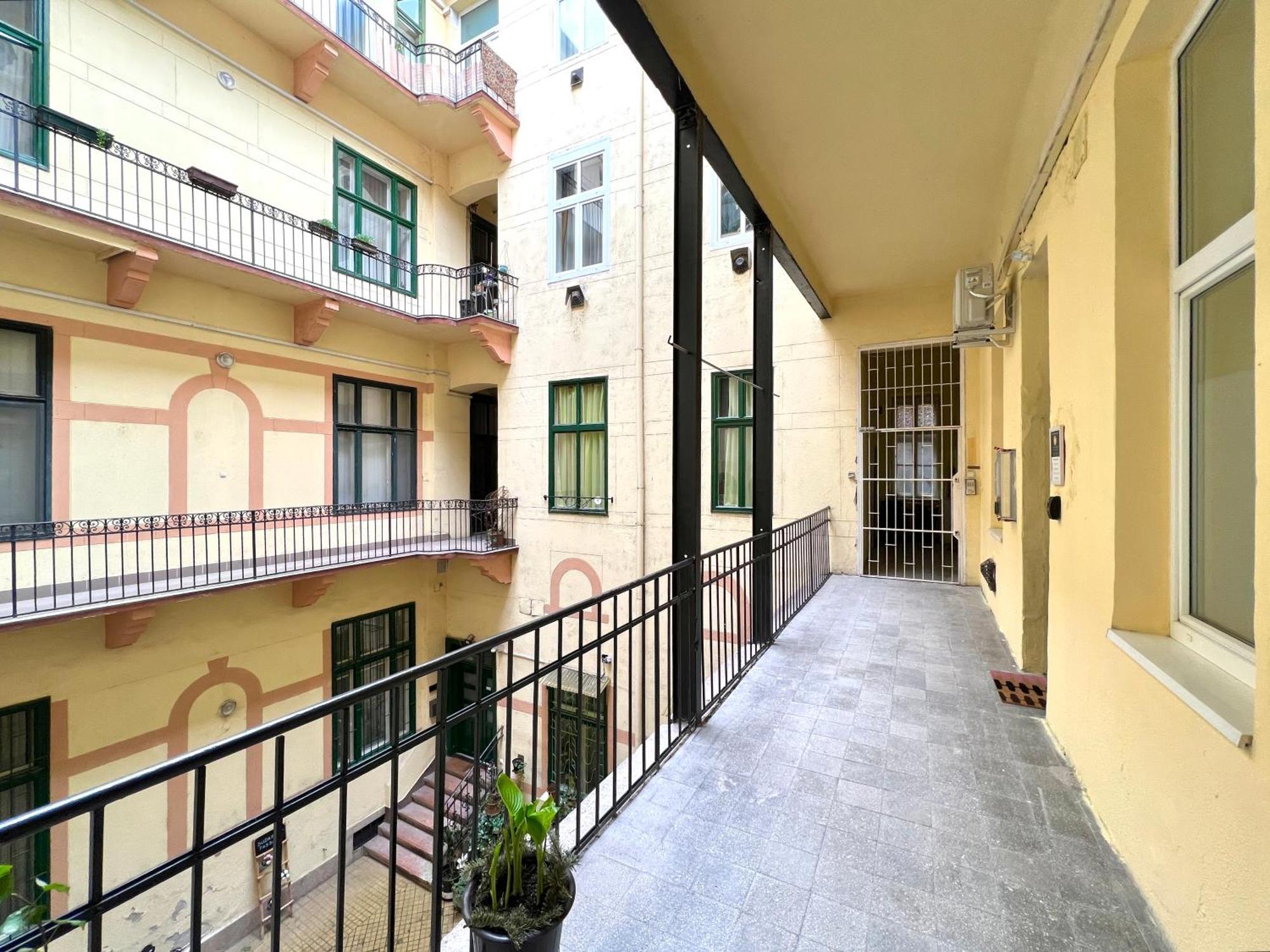 Better Than Baross4 Apartment *